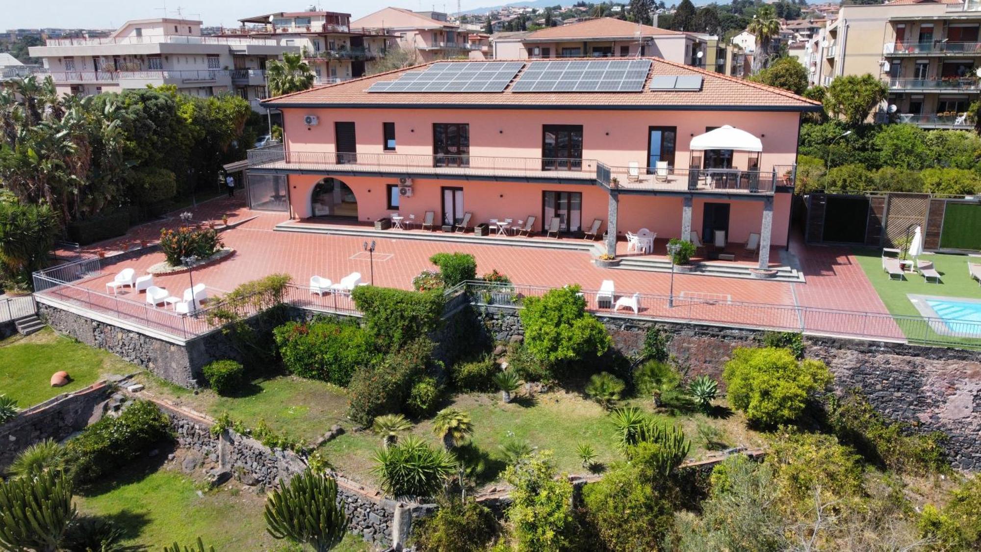 Villa Leucatia Sant'Agata Li Battiati Exterior foto